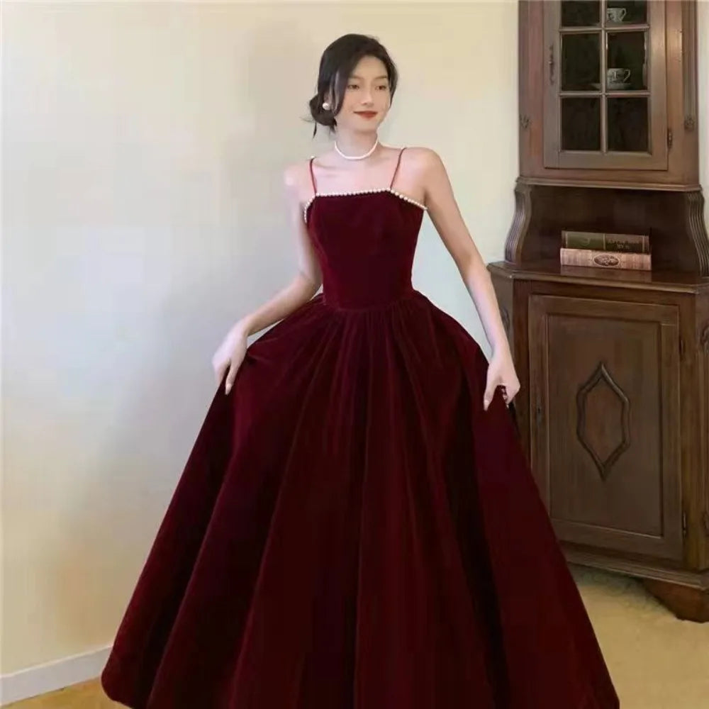 Velvet Spaghetti Strap Burgundy Midi Cocktail Dresses for Women 2024 Elegant Tea Length Prom Midi Dresses