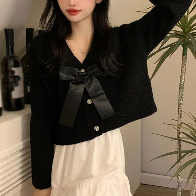 Women's Sweater Autumn V-neck Sweet Bow Short Princess Coat Girl Style Pure Button Design Fashion Knitted Long Sleeve Cardigan